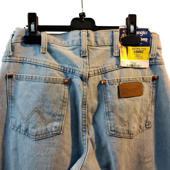 Wrangler Mens 5-Pocket Design  Natural Rise Cowboy Cut Jeans Light Blue Denim - Picture 3 of 9